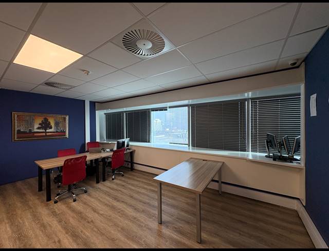 166M² OFFICE TO LET IN FORESHORE